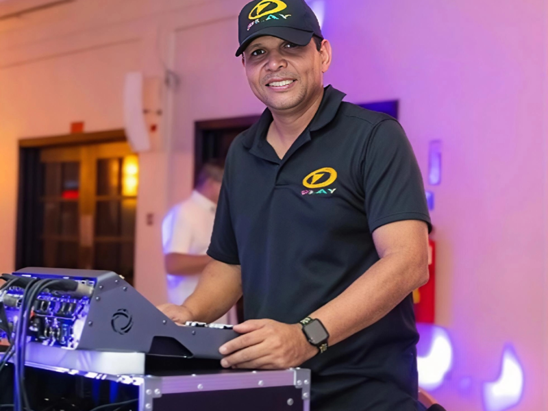 Play mas que una discoteca